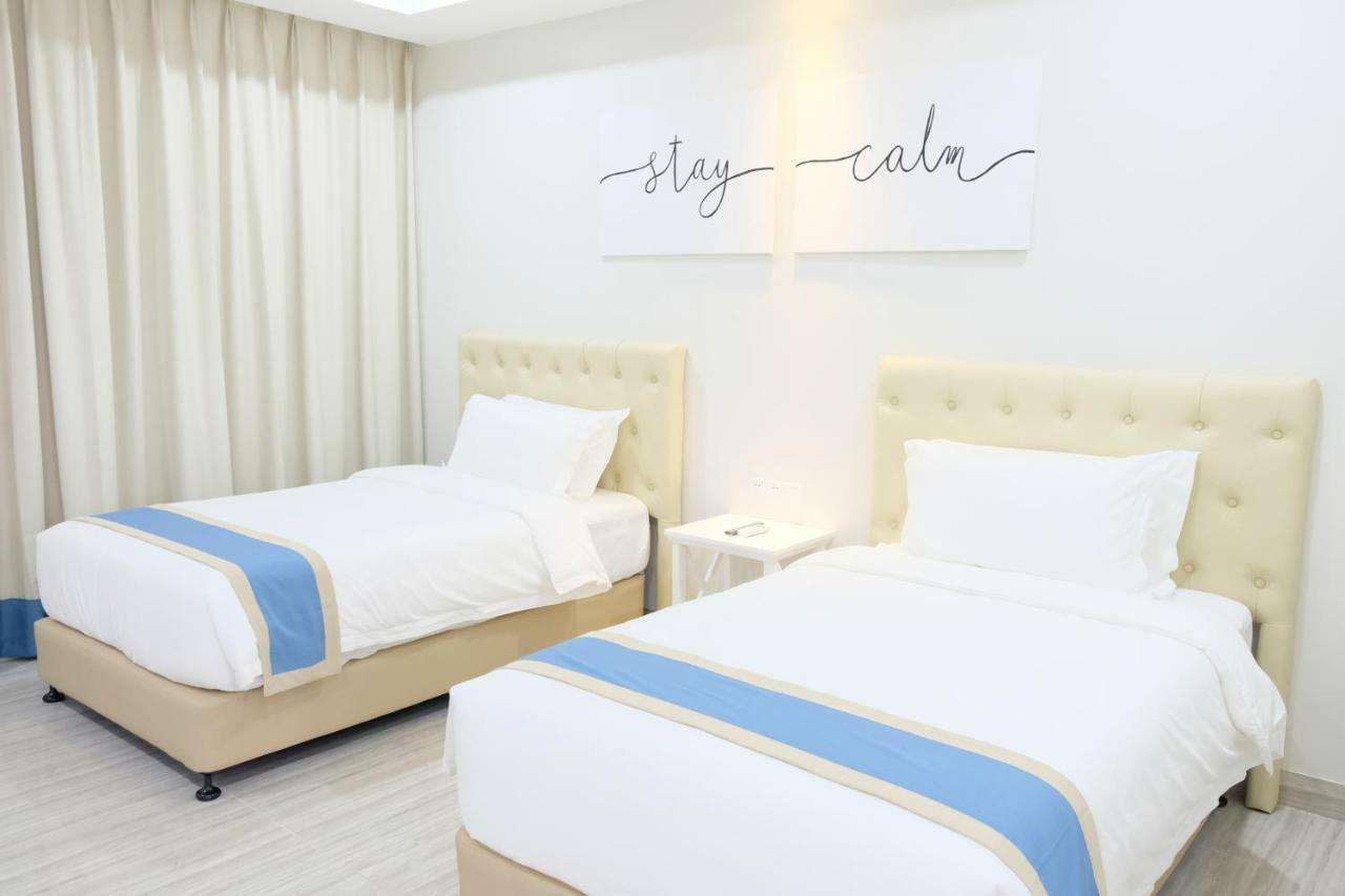 Hampton Suites Davao City Εξωτερικό φωτογραφία
