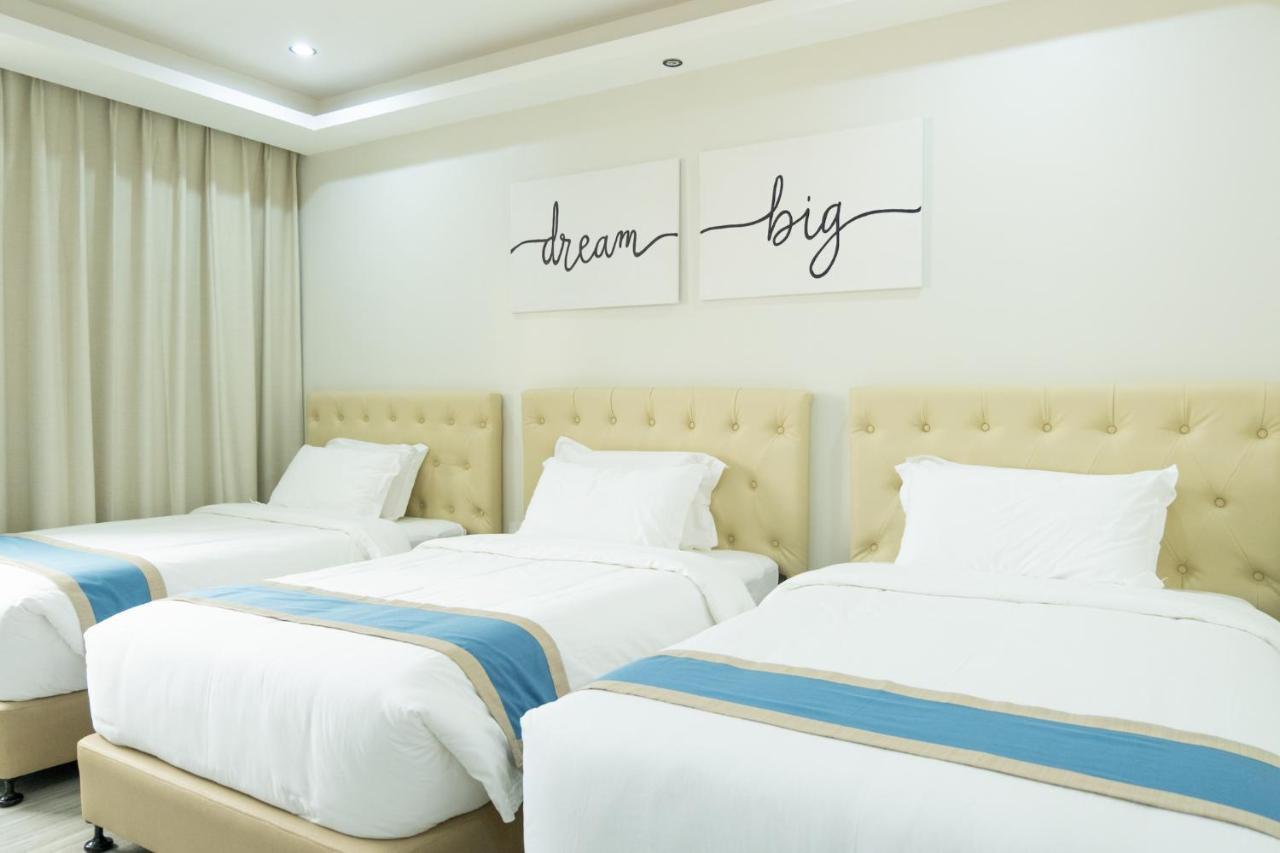 Hampton Suites Davao City Εξωτερικό φωτογραφία