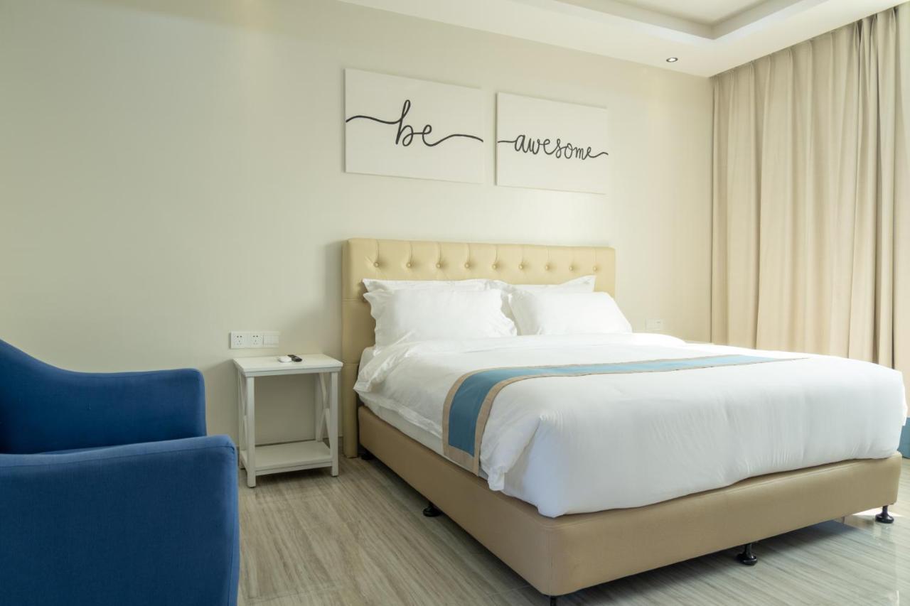 Hampton Suites Davao City Εξωτερικό φωτογραφία