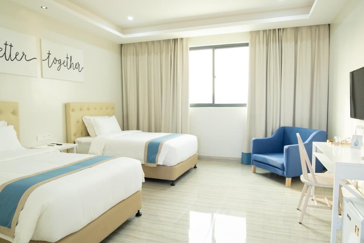 Hampton Suites Davao City Εξωτερικό φωτογραφία